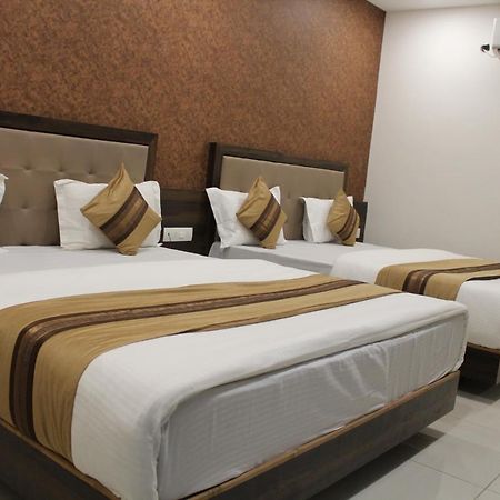 Hotel Nilay Dwārka Dış mekan fotoğraf