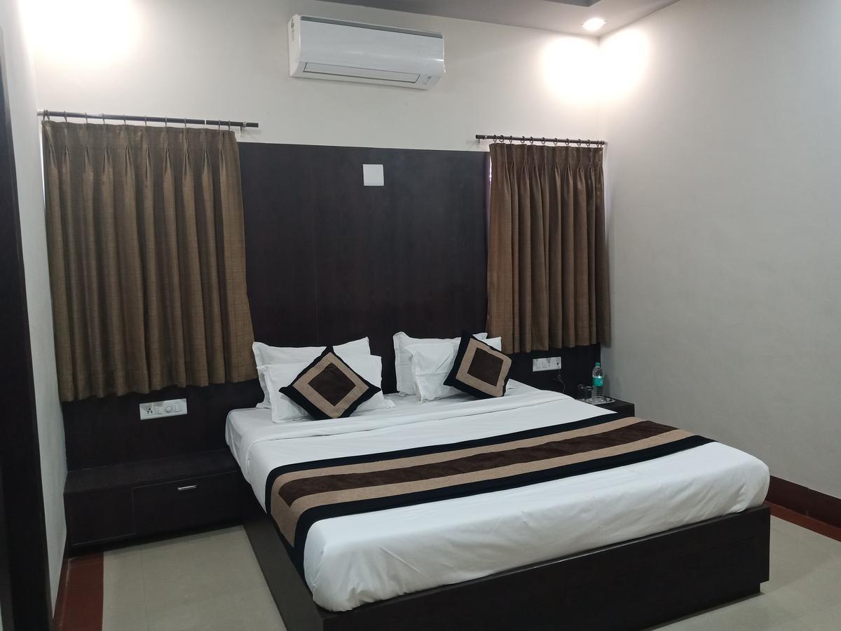 Hotel Nilay Dwārka Dış mekan fotoğraf