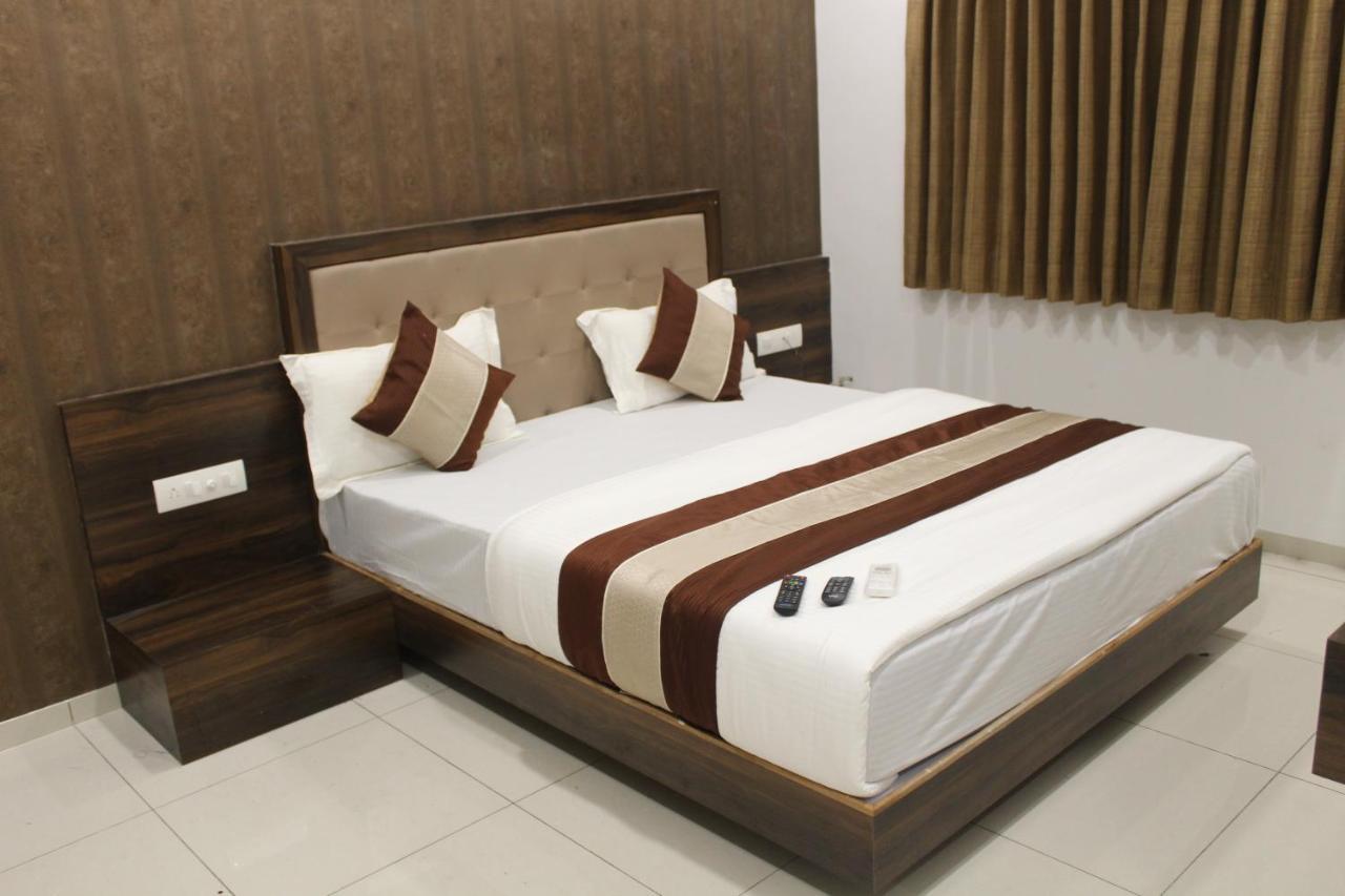 Hotel Nilay Dwārka Dış mekan fotoğraf