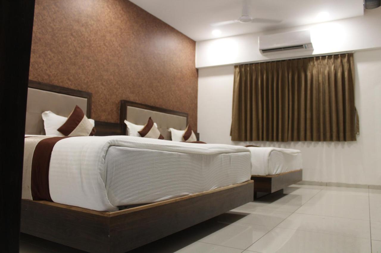 Hotel Nilay Dwārka Dış mekan fotoğraf